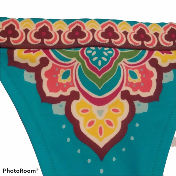 Victoria's Secret Bikini Bottoms - Picture 2 of 4